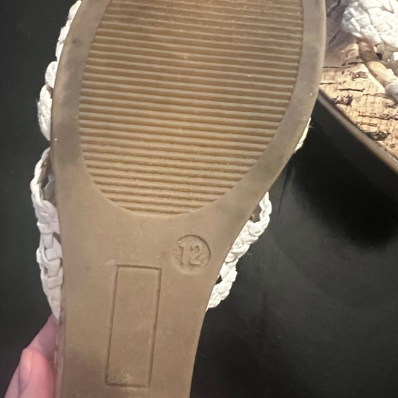 Girls size 12 sandals - Picture 2 of 2